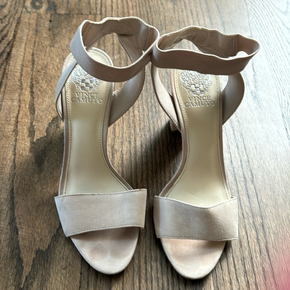 Vince Camuto Heels - Size 8 - Tan